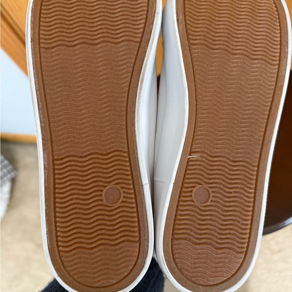 Tommy Bahama Women’s White Canvas Sneakers Leather Laces Casual Shoes Size 8.5 - Picture 4 of 5